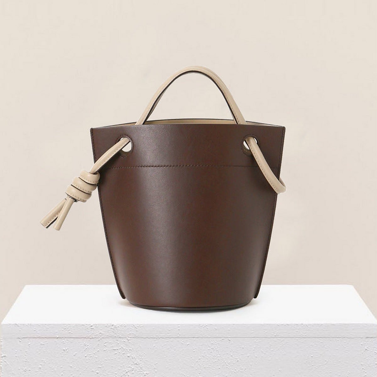 Noemi Knot Vegan Leather Bucket Bag – view 3