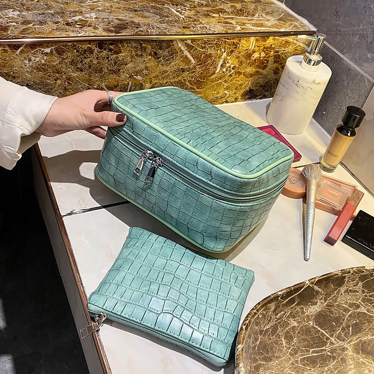 Stone-Grain Vanity Case – view 1