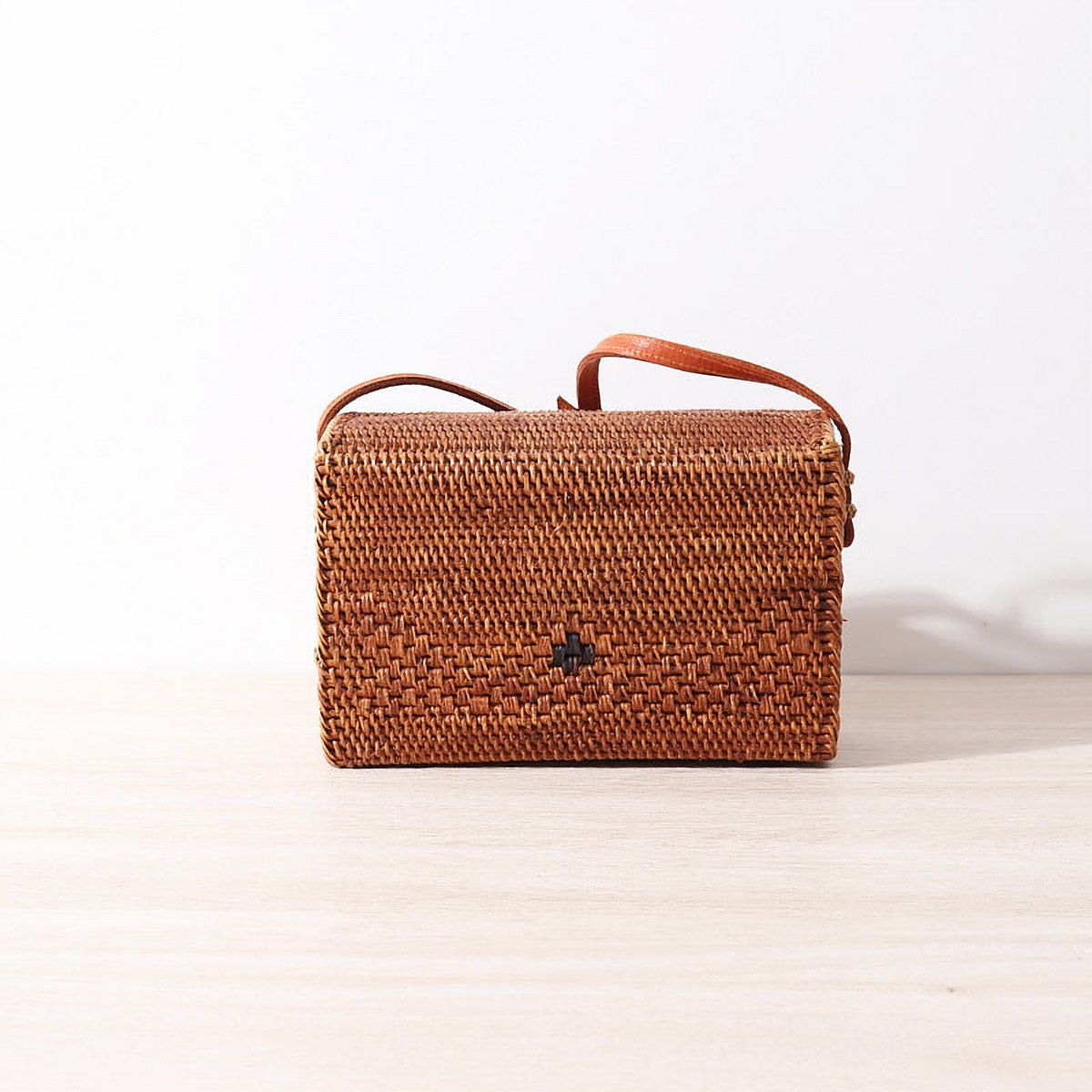 Fleur Embroidered Straw Shoulder Bag – view 3