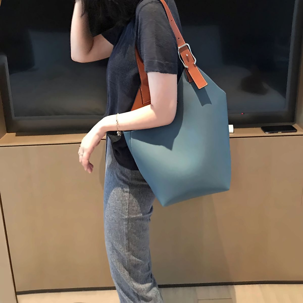 Softline Leather Bucket Crossbody – view 1