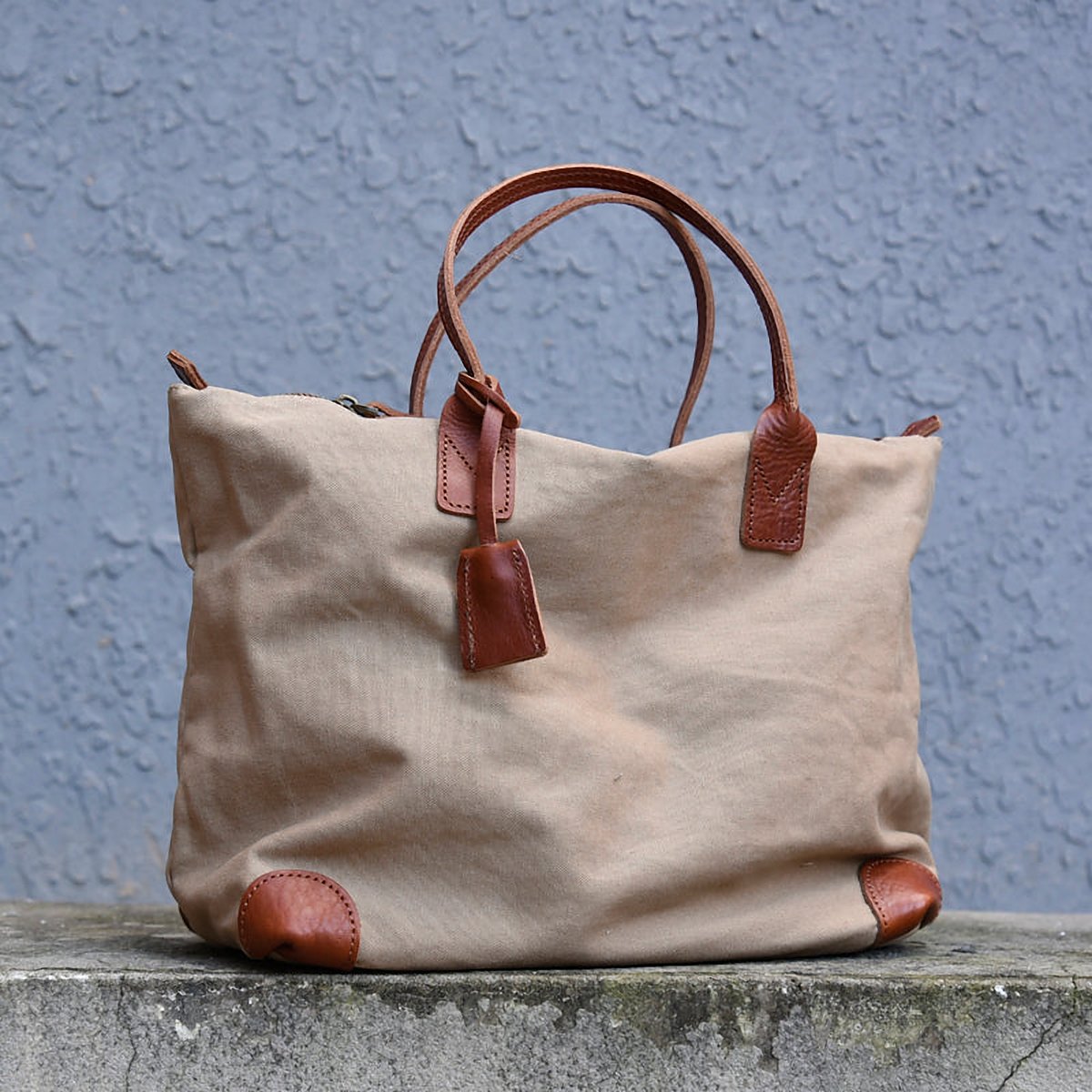 Oslo Canvas Messenger Bag – view 3