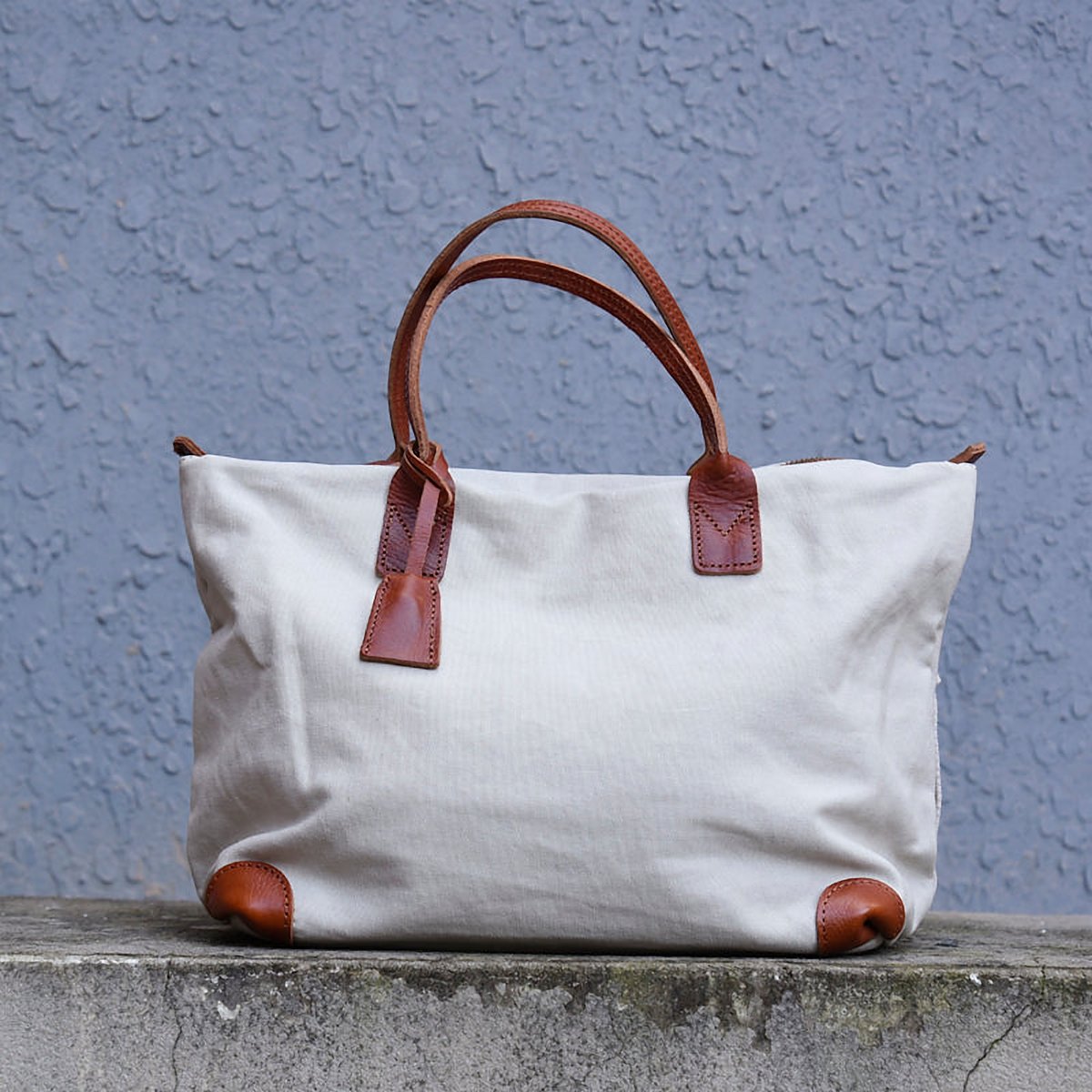 Oslo Canvas Messenger Bag – view 4