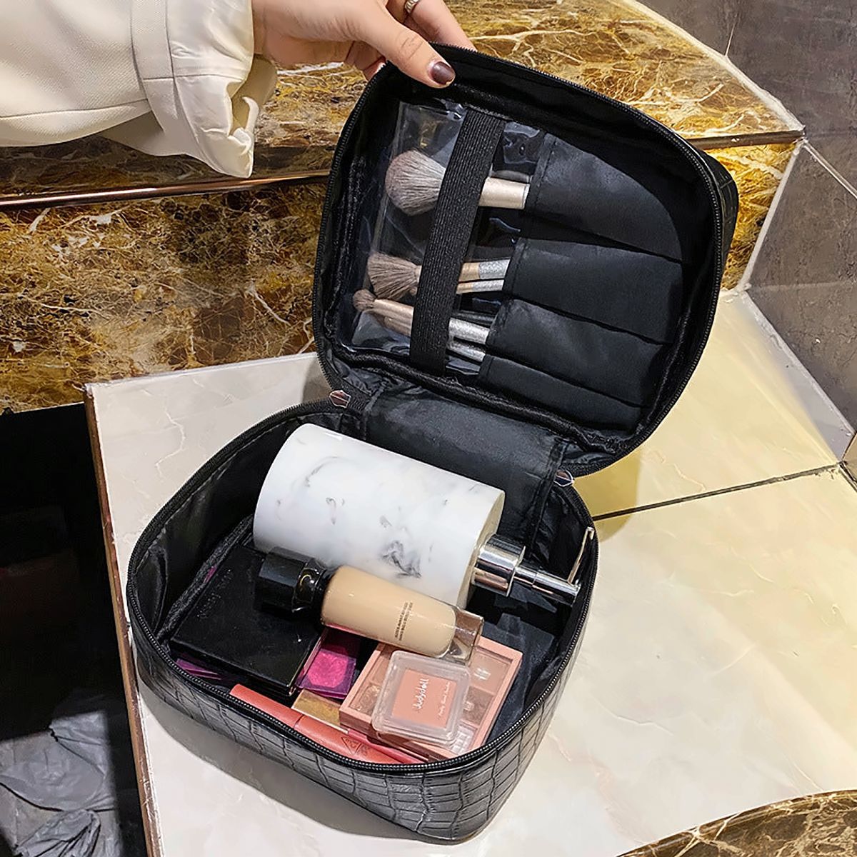 Stone-Grain Vanity Case – view 6