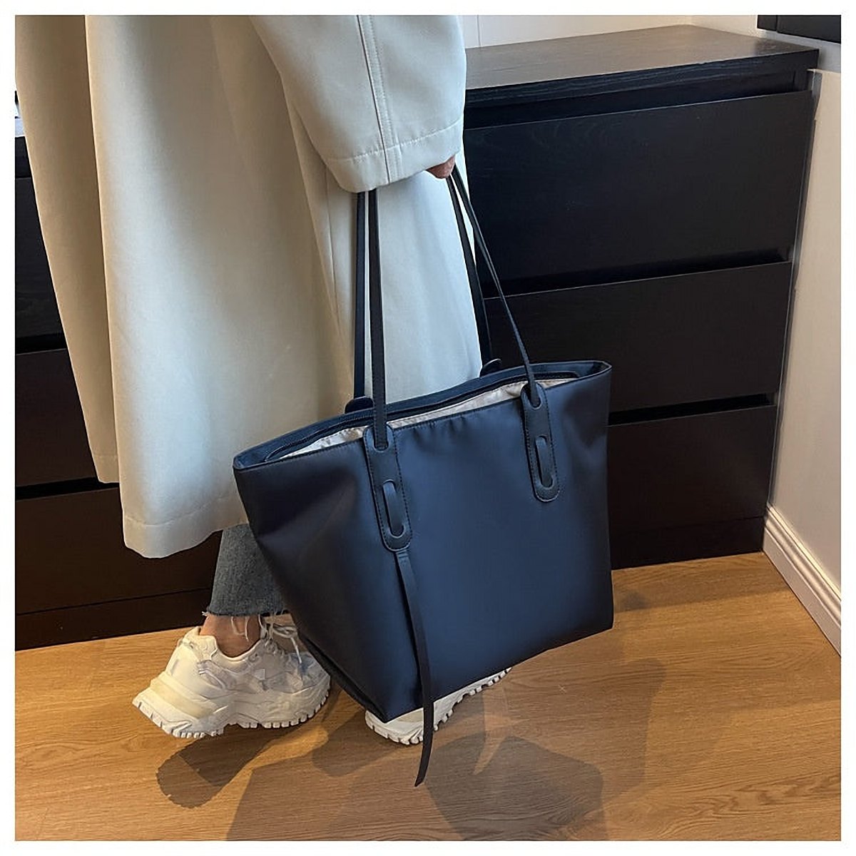 Winslow Nylon Shoulder Bag – view 4